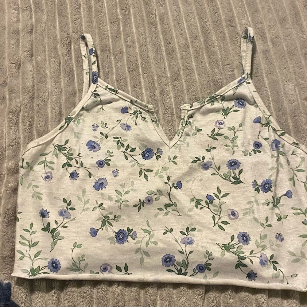 🩵 Romwe blue floral crop top 🩵
